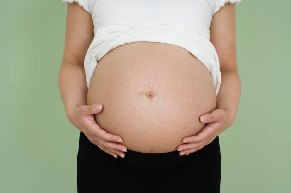 Dicker bauch frau nicht schwanger